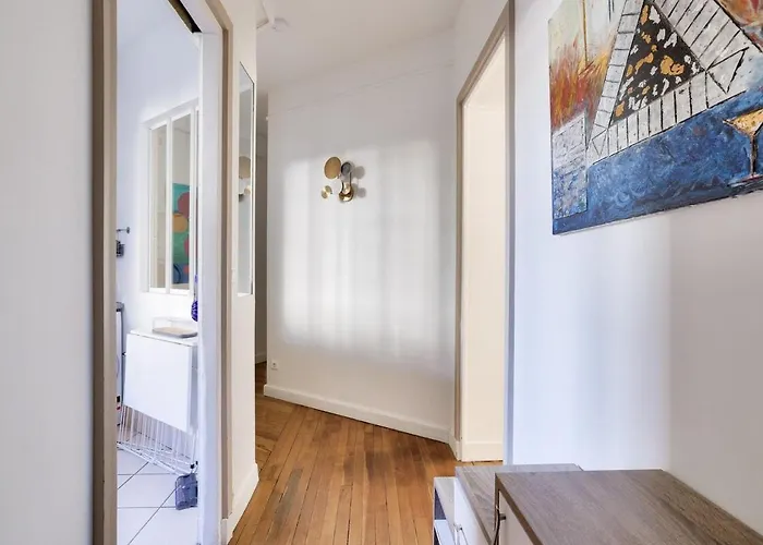 Appartement Lovely 2br Flat With Balcony - Eiffel Tower & Seine