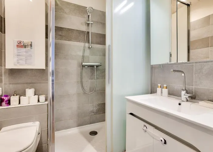 Lovely 2br Flat With Balcony - Eiffel Tower & Seine アパート
